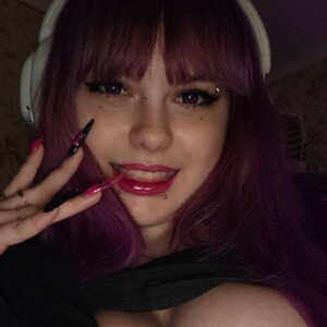 LovelyKriss live cam video preview