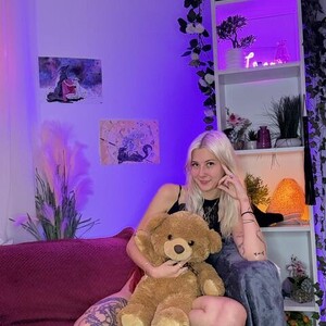 EmilySwan video